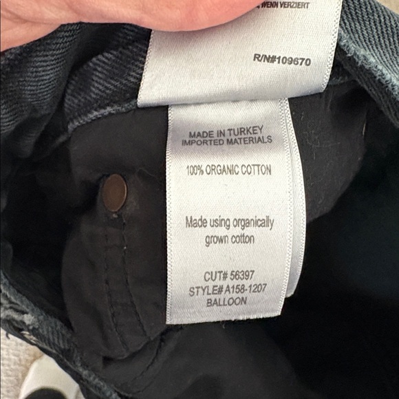 Agolde Black Wash Balloon (Barrel) High-Rise Jean Size 29 - Picture 3 of 10